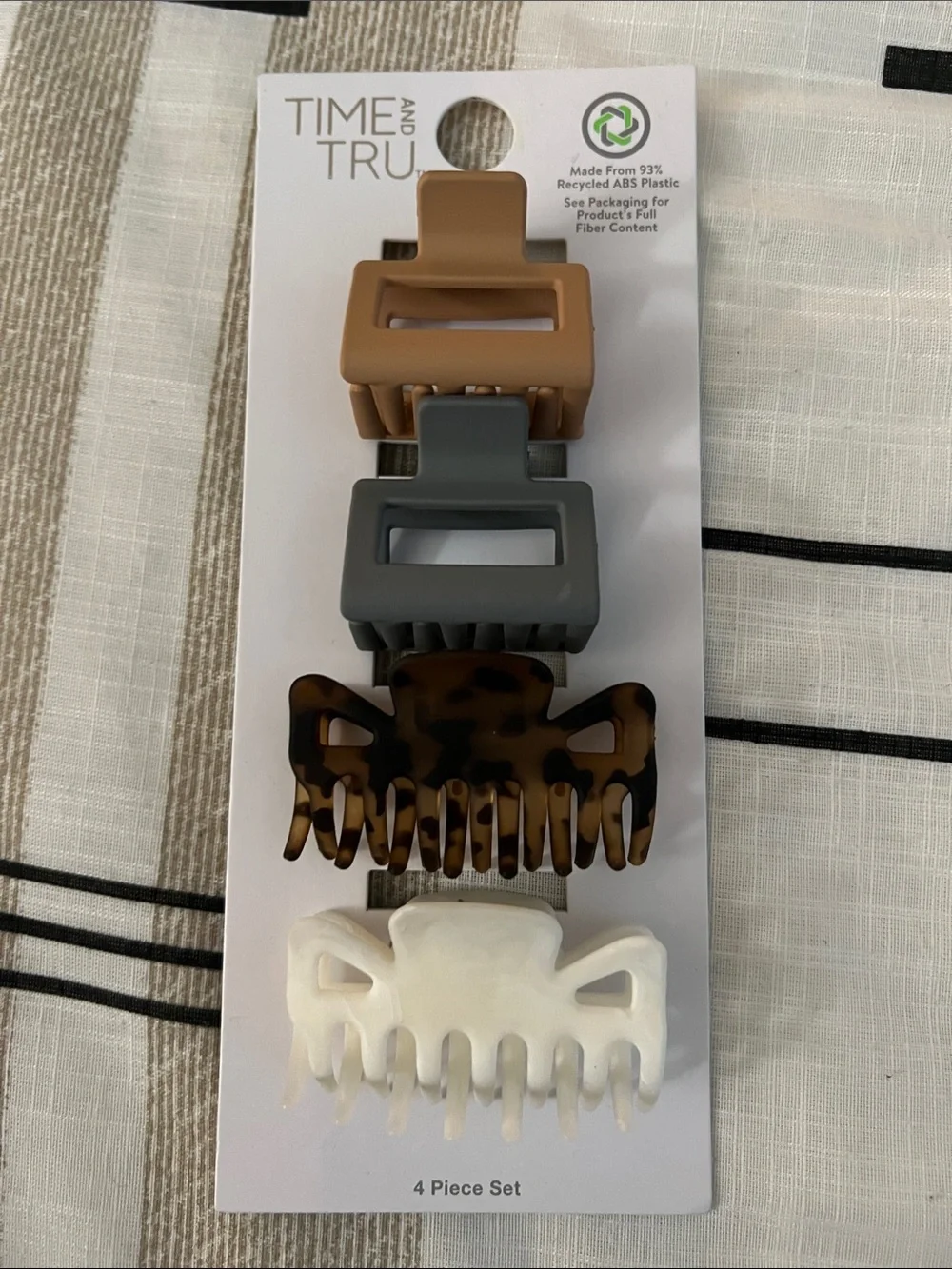 Time and Tru 4-Piece Hair Claw Set in Tan, Gray, Tortoise, and White